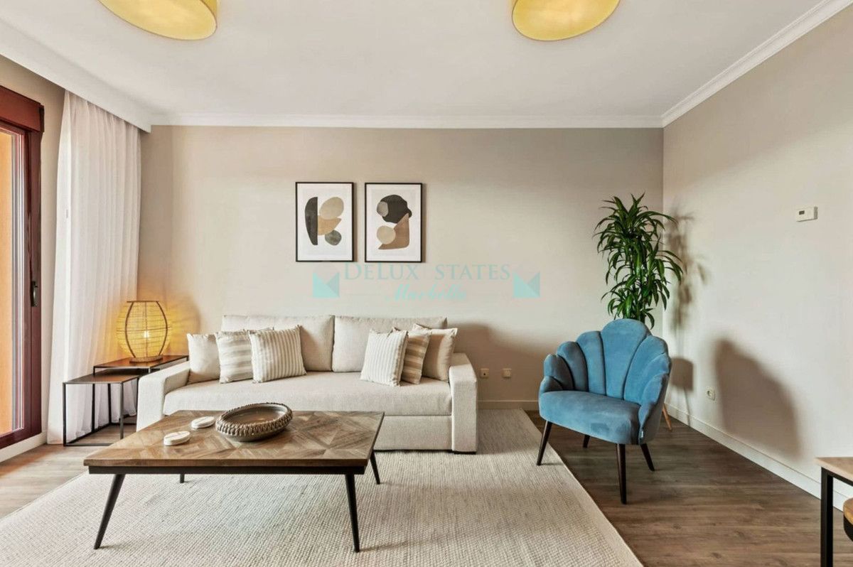 Apartment for sale in Benahavis