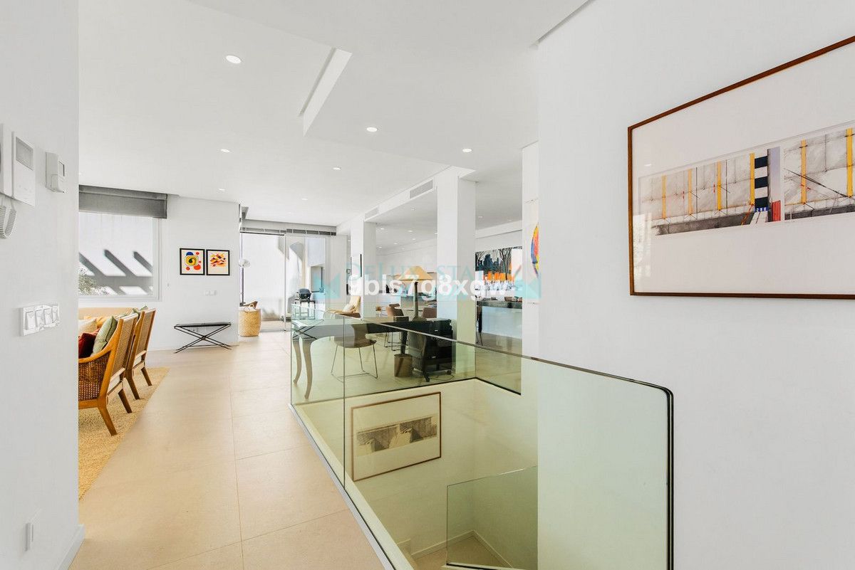 Ground Floor Apartment for sale in Benahavis