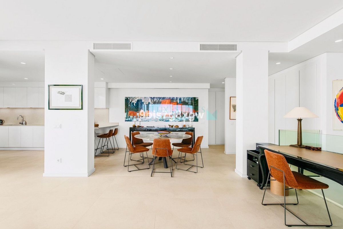 Ground Floor Apartment for sale in Benahavis