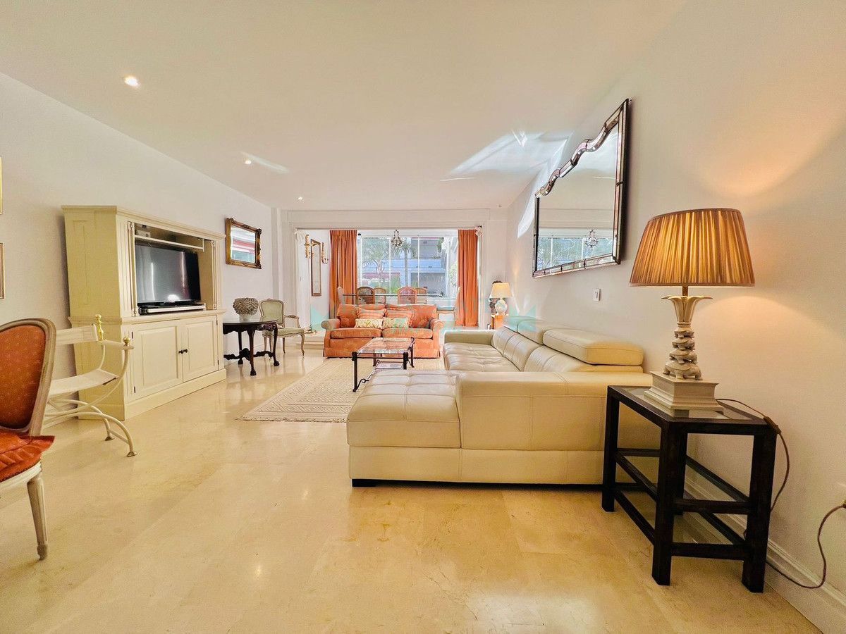 Apartment for sale in Marbella Golden Mile