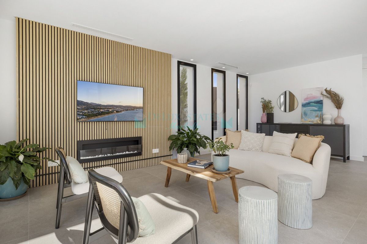 Villa for sale in Marbesa, Marbella East