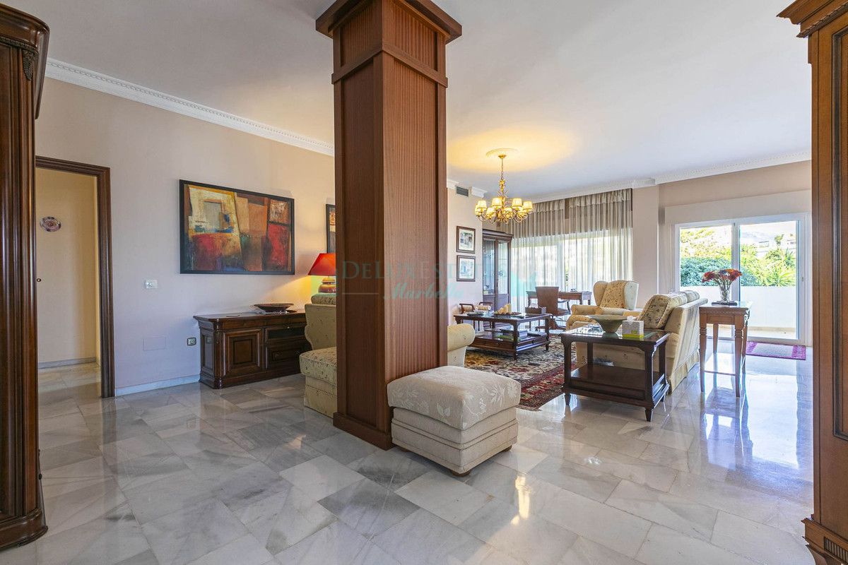 Apartment for sale in Nueva Andalucia