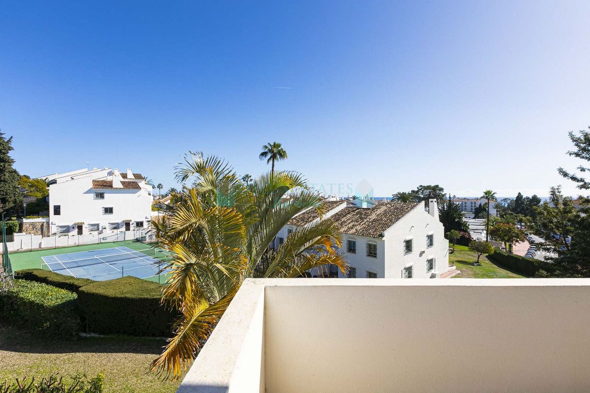 Apartment for sale in Nueva Andalucia
