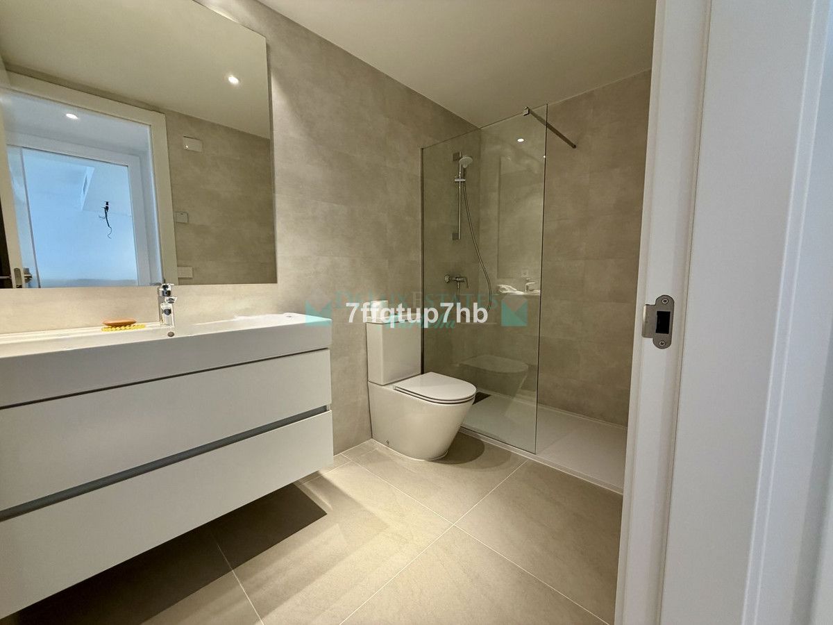 Apartamento en venta en Estepona