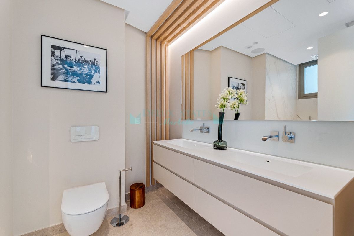 Ground Floor Apartment for sale in Benahavis