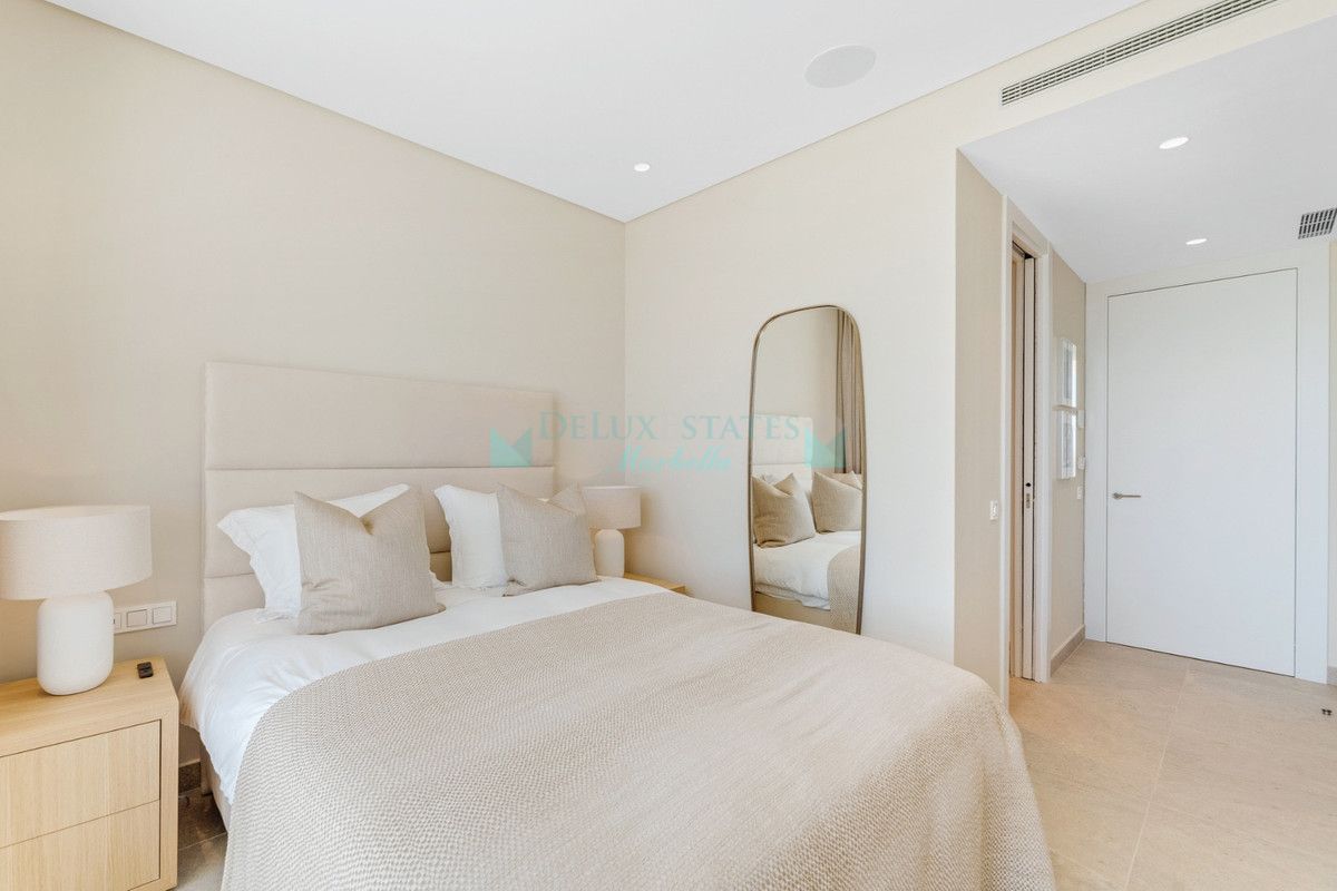 Ground Floor Apartment for sale in Benahavis