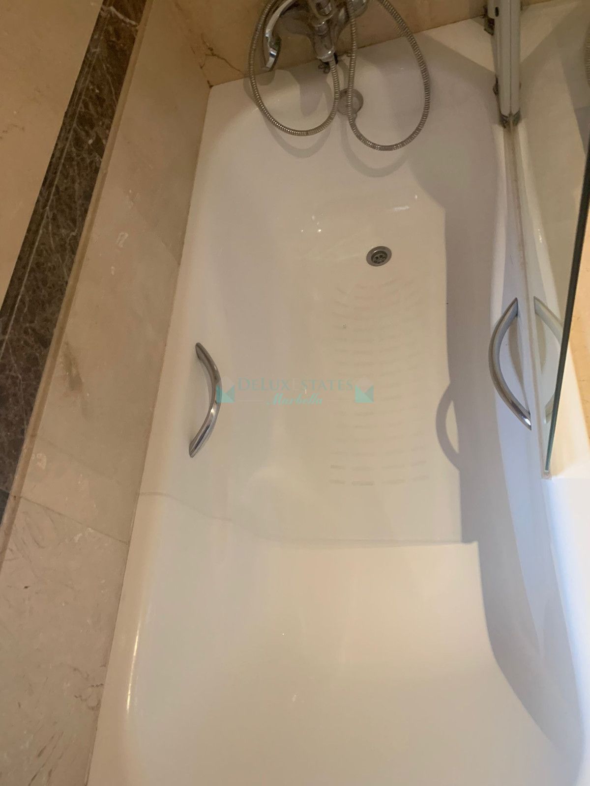 Ground Floor Apartment for sale in Bahia de Marbella, Marbella East