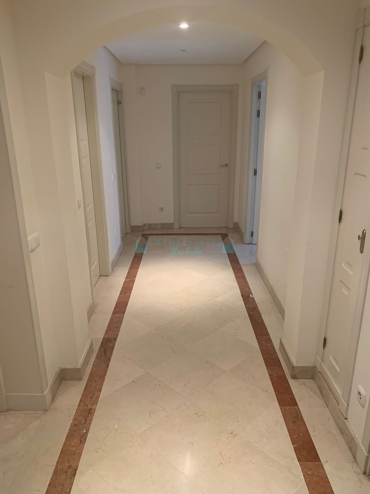 Ground Floor Apartment for sale in Bahia de Marbella, Marbella East