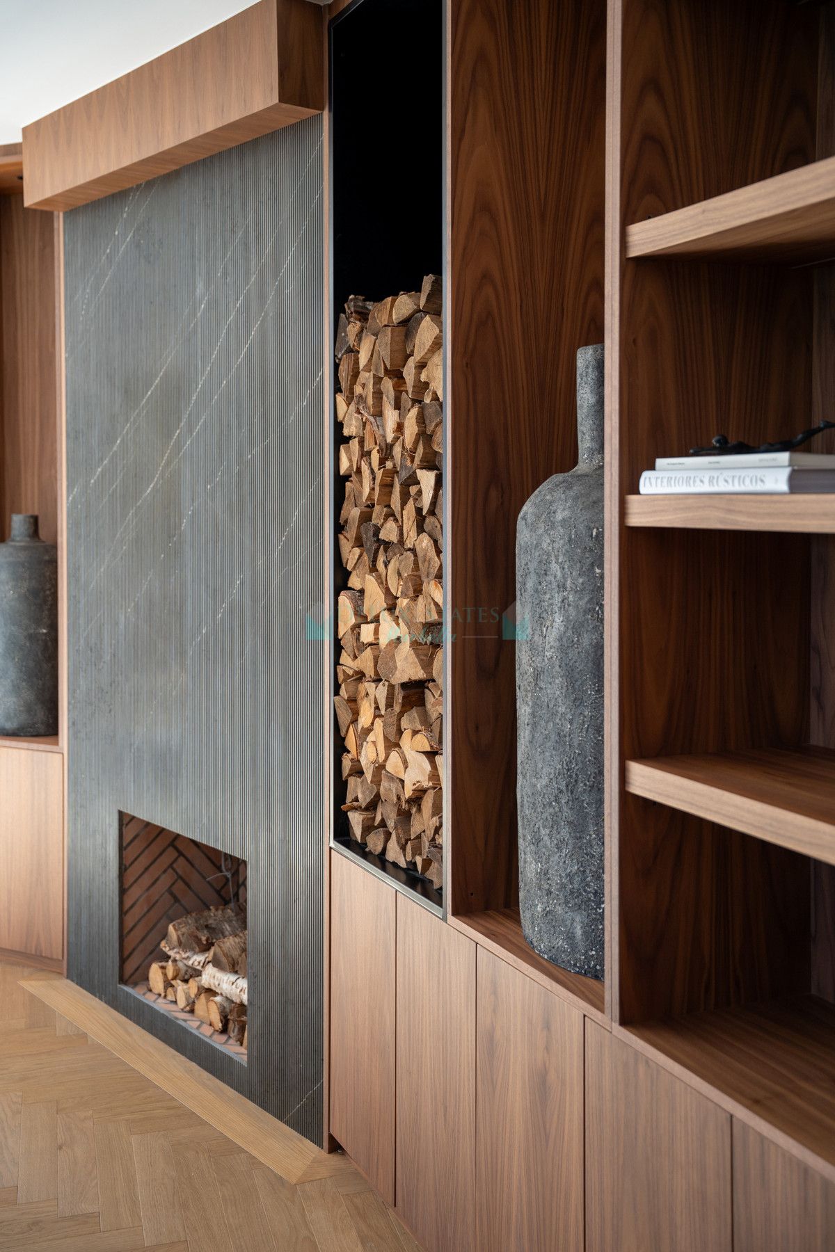 Villa for sale in Nueva Andalucia