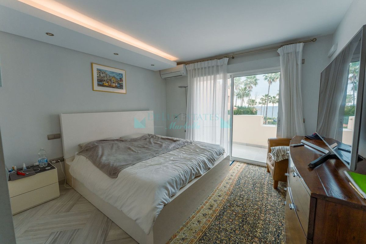 Town House for sale in New Golden Mile, Estepona
