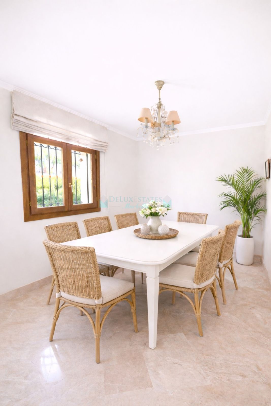 Villa for rent in El Rosario, Marbella East