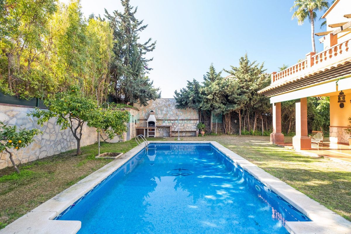 Villa for sale in San Pedro de Alcantara