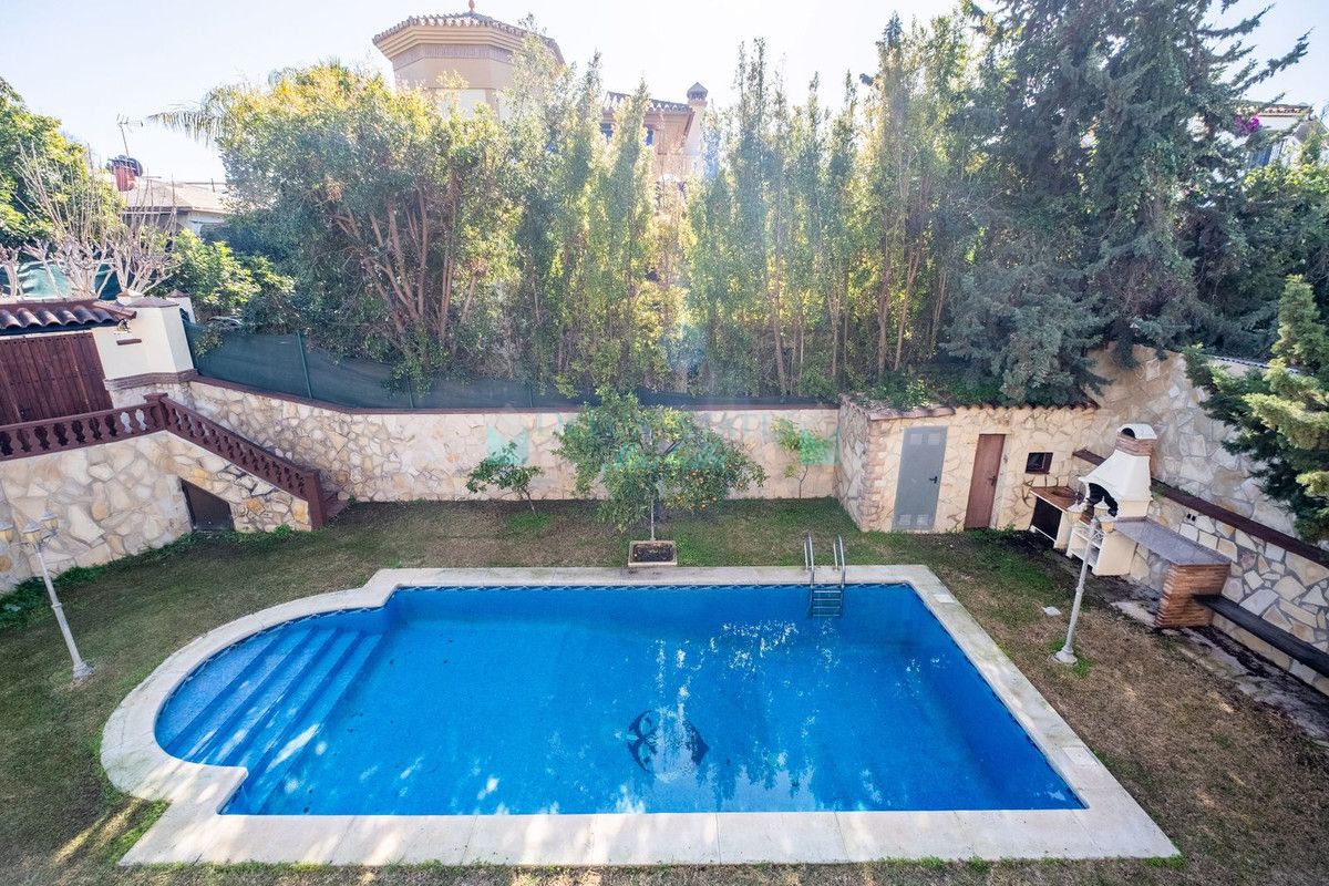 Villa for sale in San Pedro de Alcantara