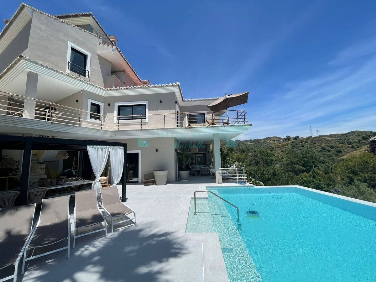 Villa en venta en Elviria, Marbella Este