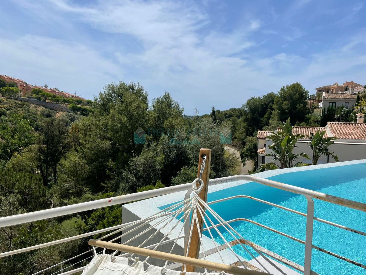 Villa en venta en Elviria, Marbella Este