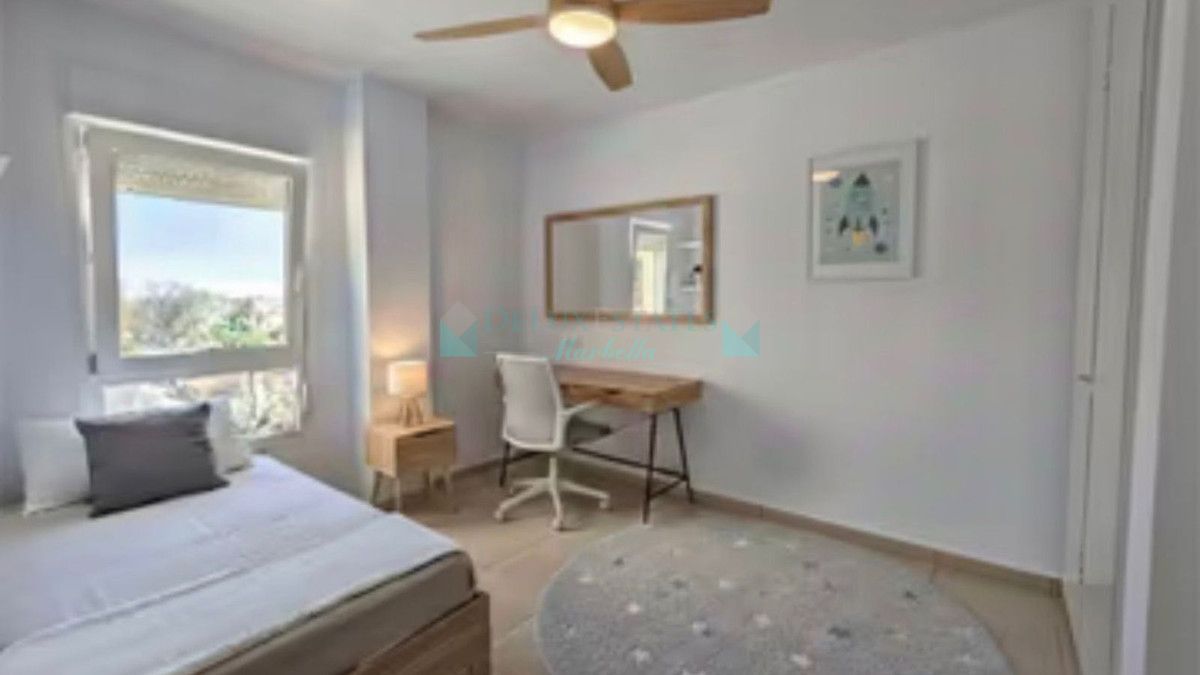 Apartment for rent in La Campana, Nueva Andalucia