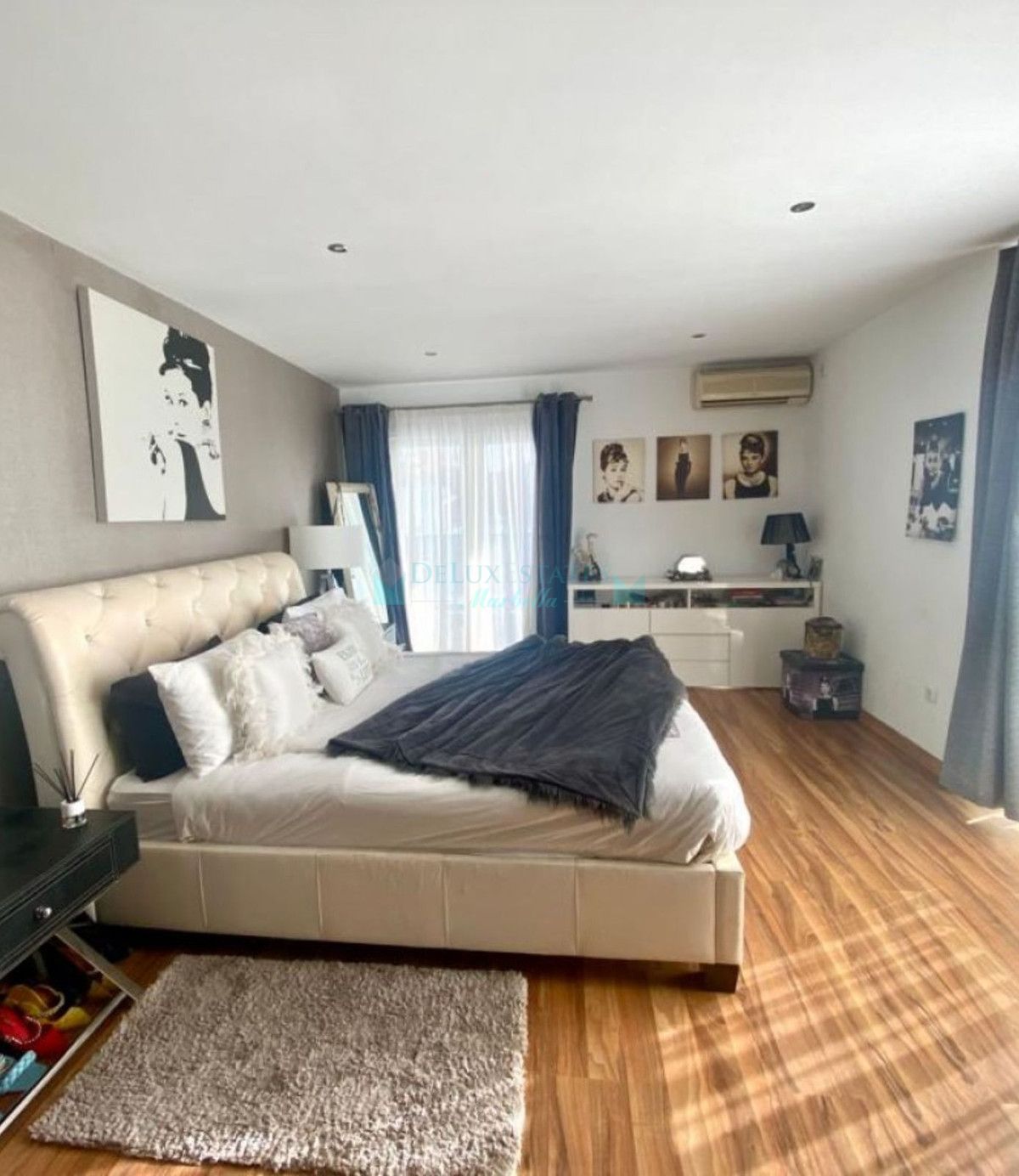 Villa for sale in Nueva Andalucia