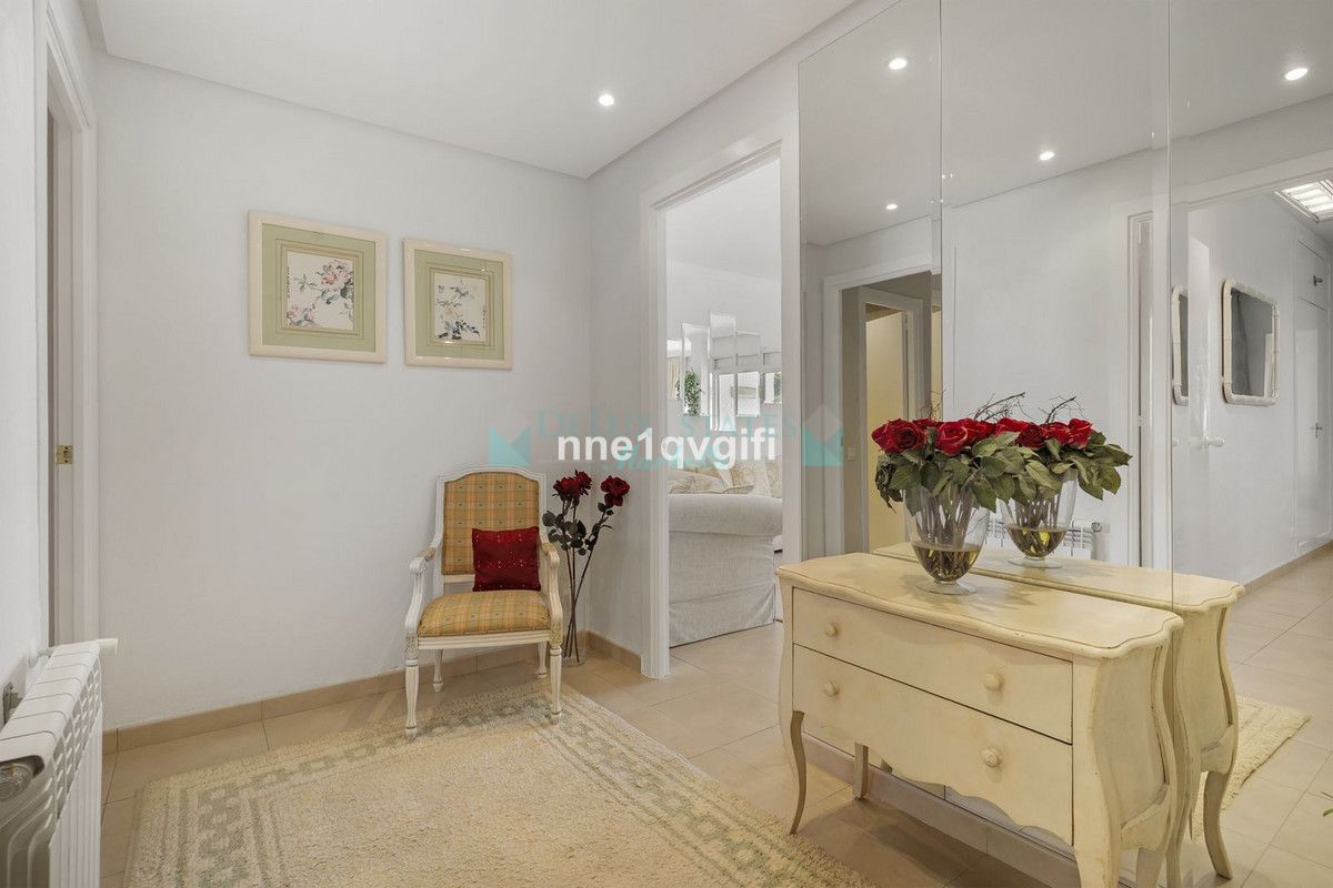 Apartment for sale in Nagüeles, Marbella Golden Mile