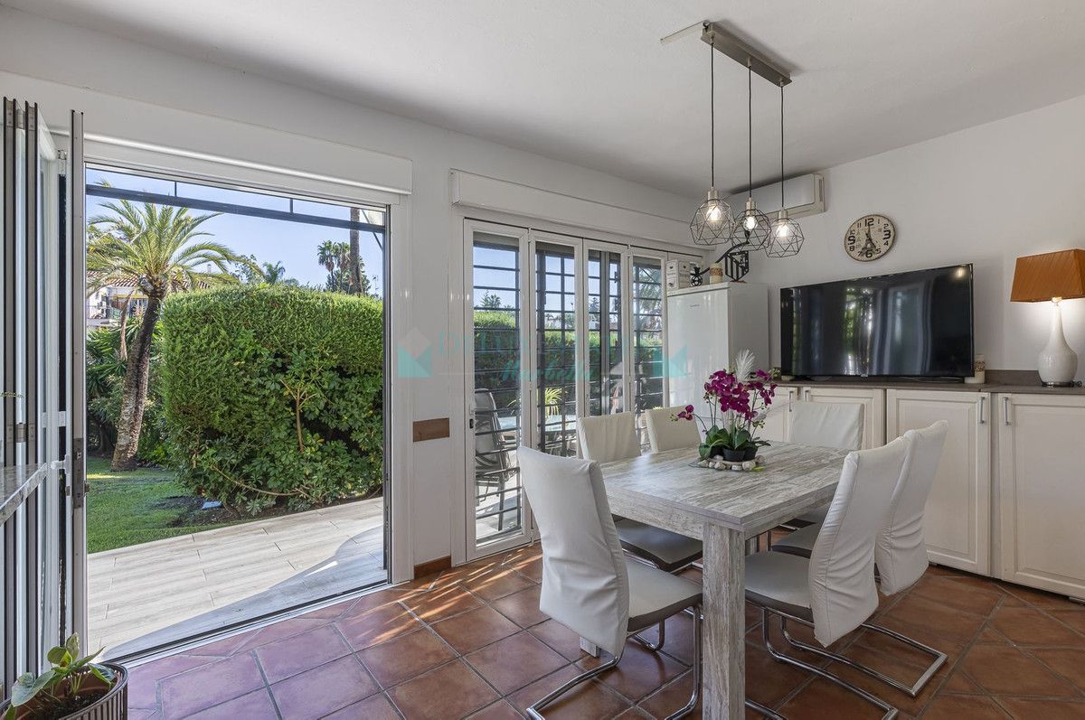 Ground Floor Apartment for sale in Nueva Andalucia