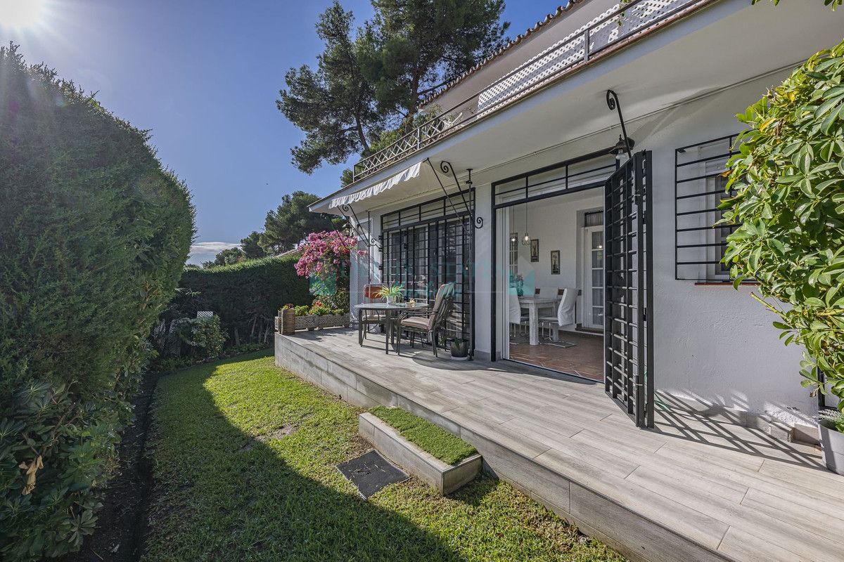 Ground Floor Apartment for sale in Nueva Andalucia