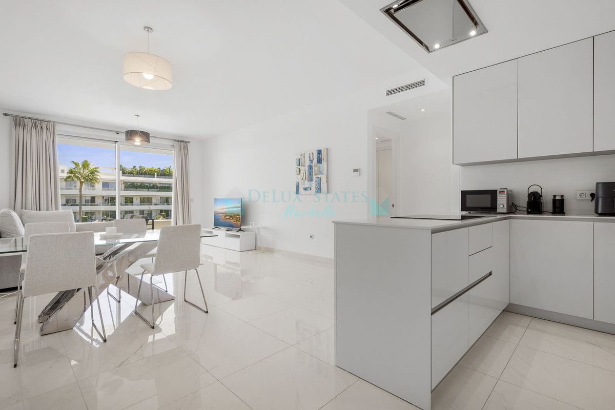 Apartamento en venta en New Golden Mile, Estepona