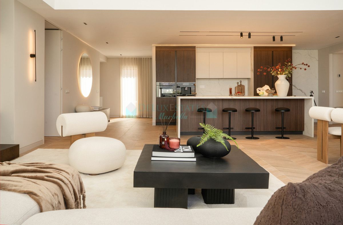 Penthouse for sale in Nueva Andalucia