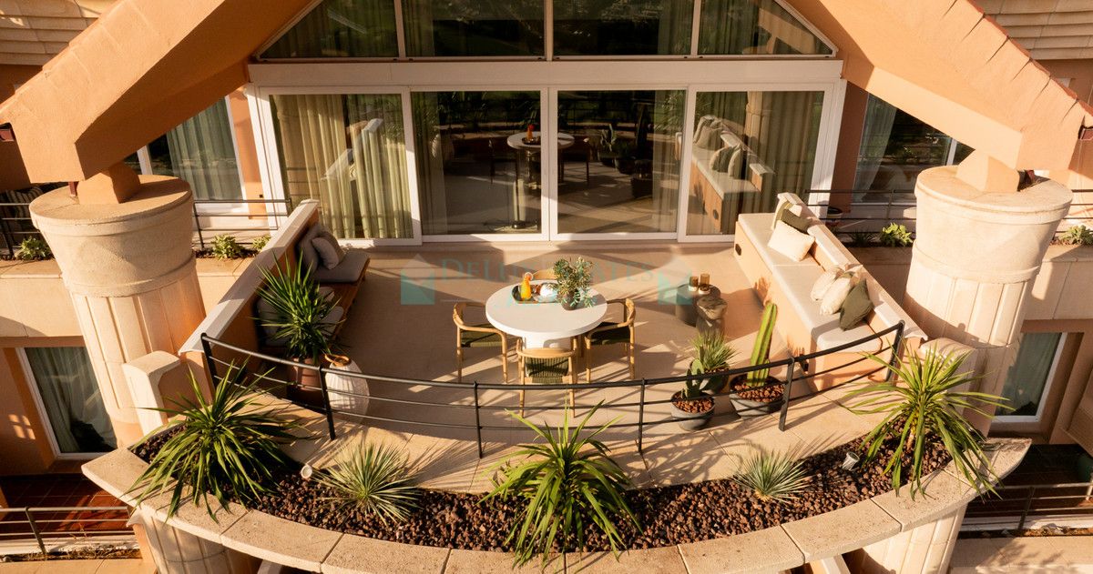 Penthouse for sale in Nueva Andalucia