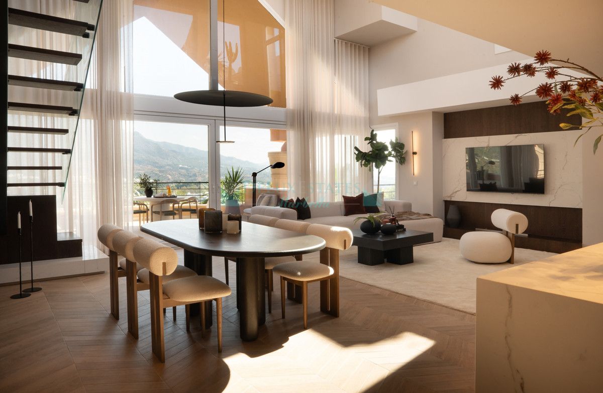 Penthouse for sale in Nueva Andalucia