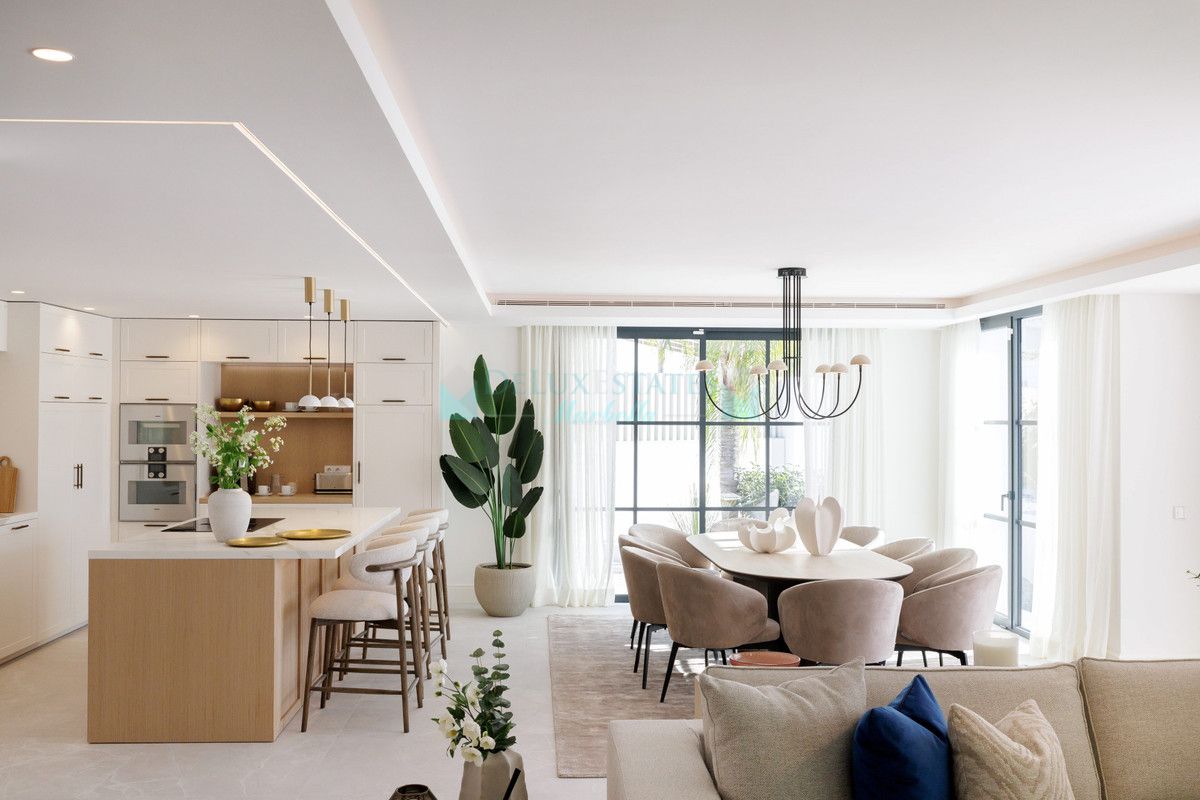 Villa for sale in La Quinta, Benahavis