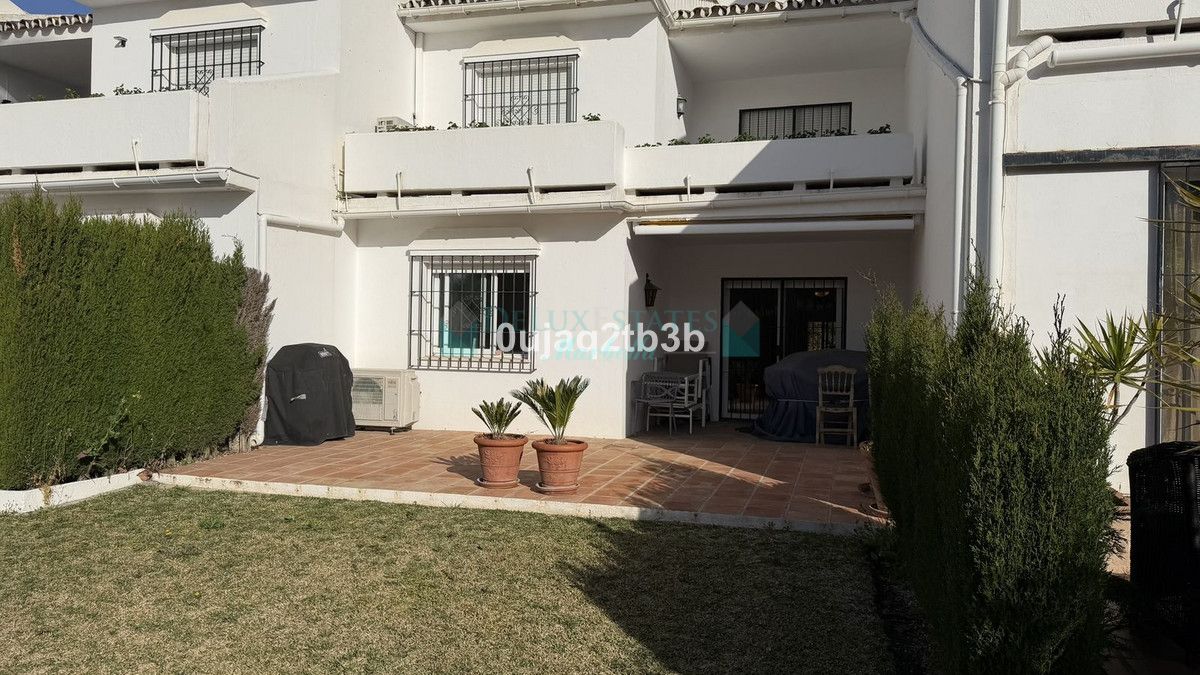 Ground Floor Apartment for sale in Nueva Andalucia