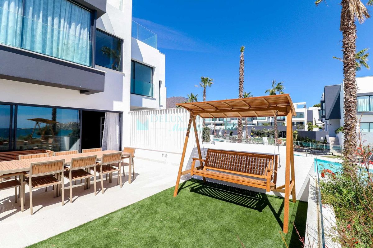 Town House for sale in Estepona