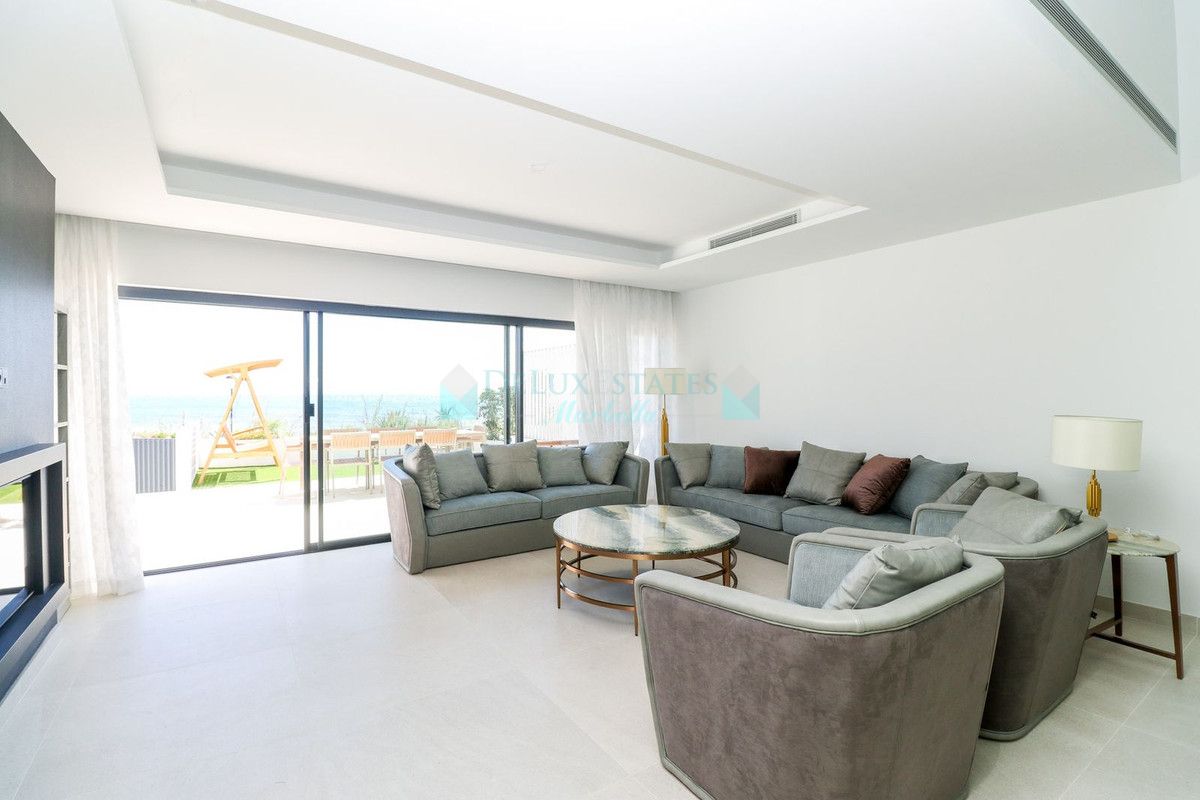Town House for sale in Estepona