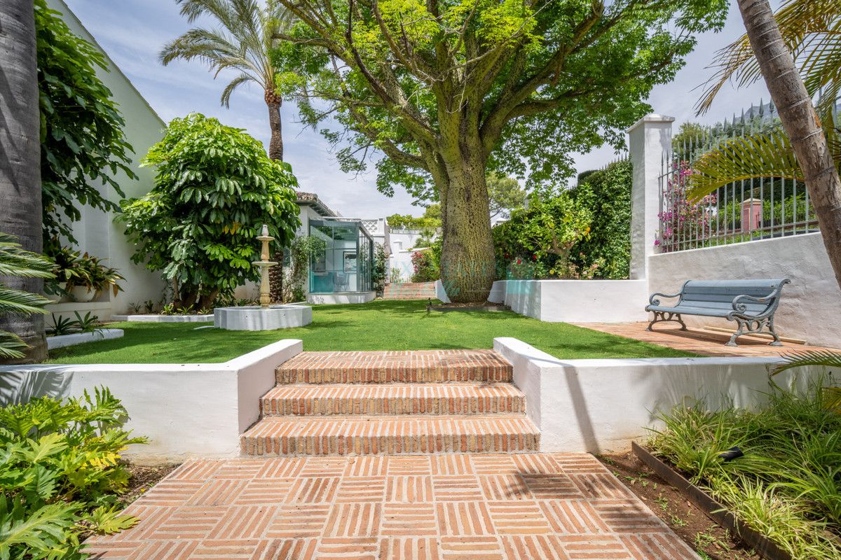 Villa for sale in Sierra Blanca, Marbella Golden Mile