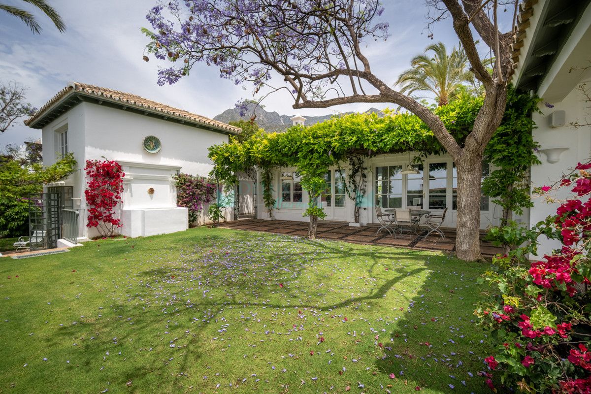 Villa for sale in Sierra Blanca, Marbella Golden Mile