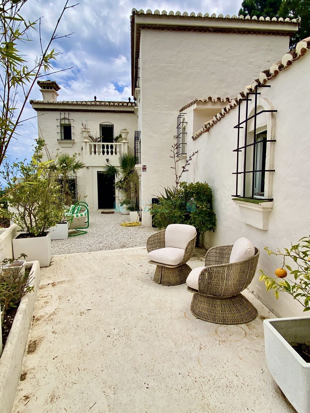 Villa en venta en El Padron, Estepona