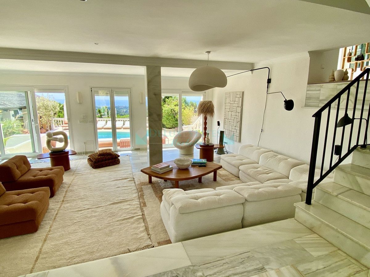 Villa en venta en El Padron, Estepona