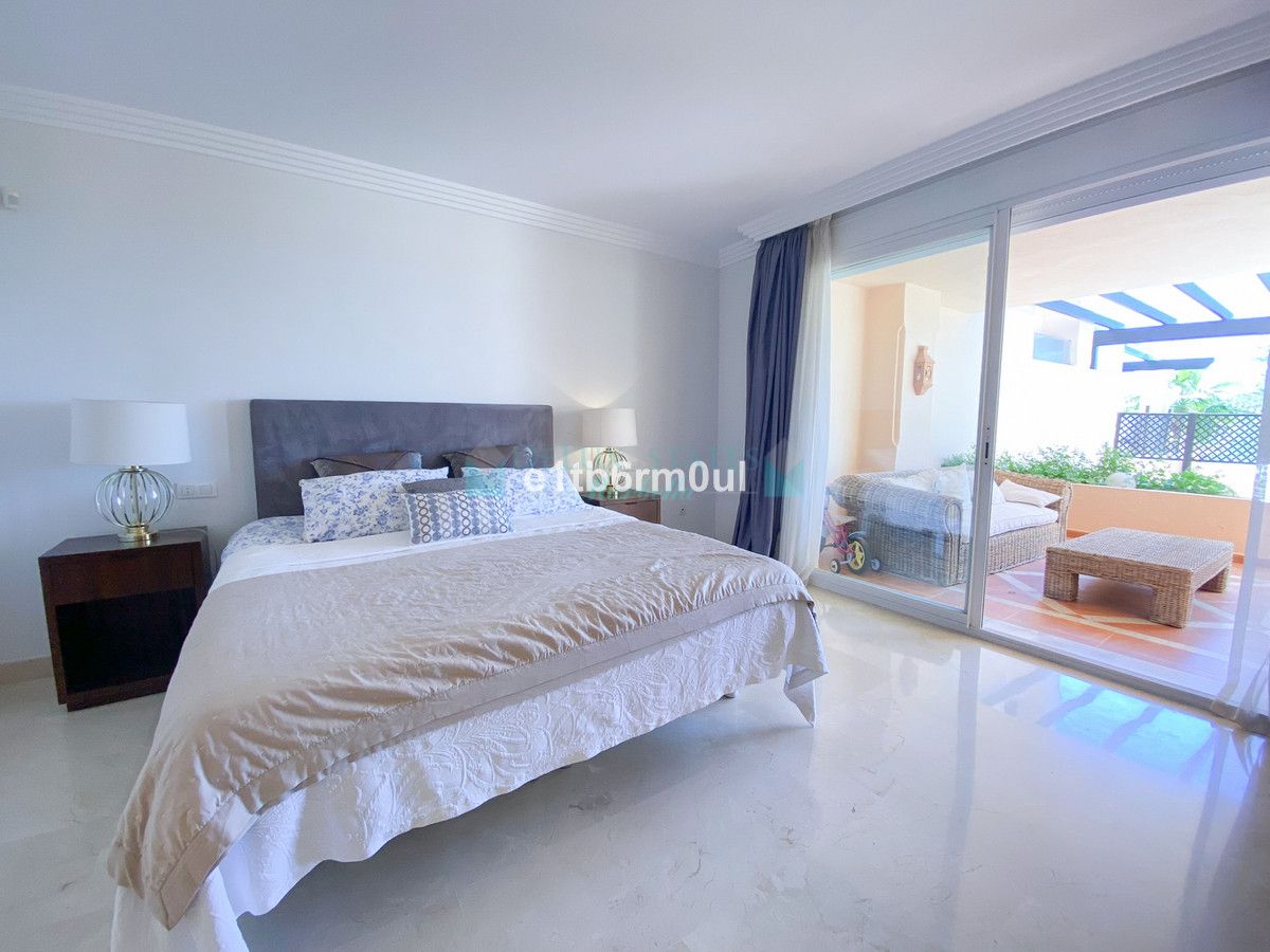 Ground Floor Apartment for sale in Nueva Andalucia