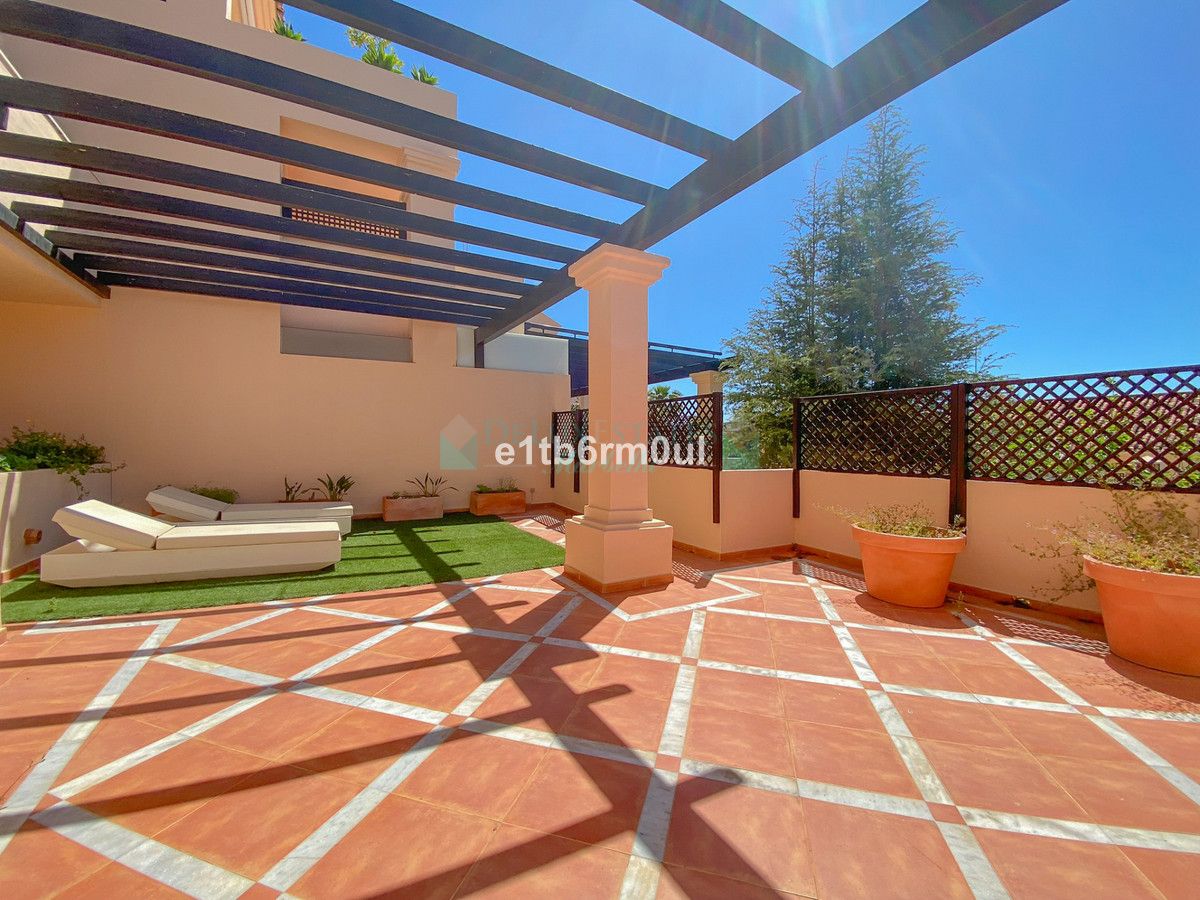 Ground Floor Apartment for sale in Nueva Andalucia