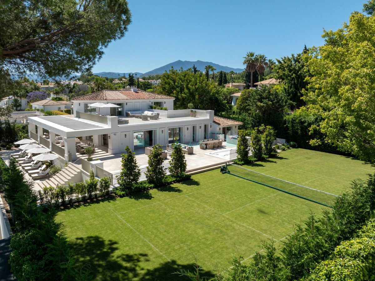 Villa for sale in Nagüeles, Marbella Golden Mile