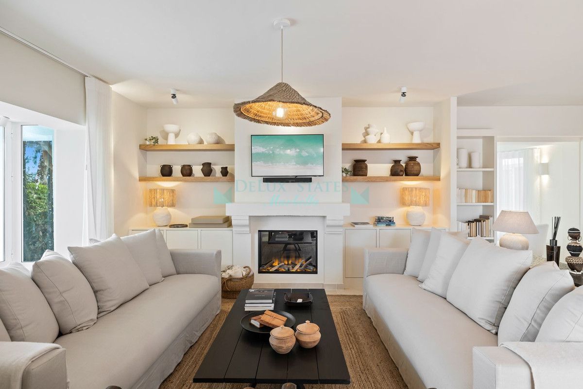 Villa for sale in Hacienda las Chapas, Marbella East