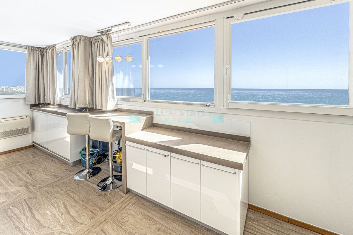 Penthouse for sale in Estepona