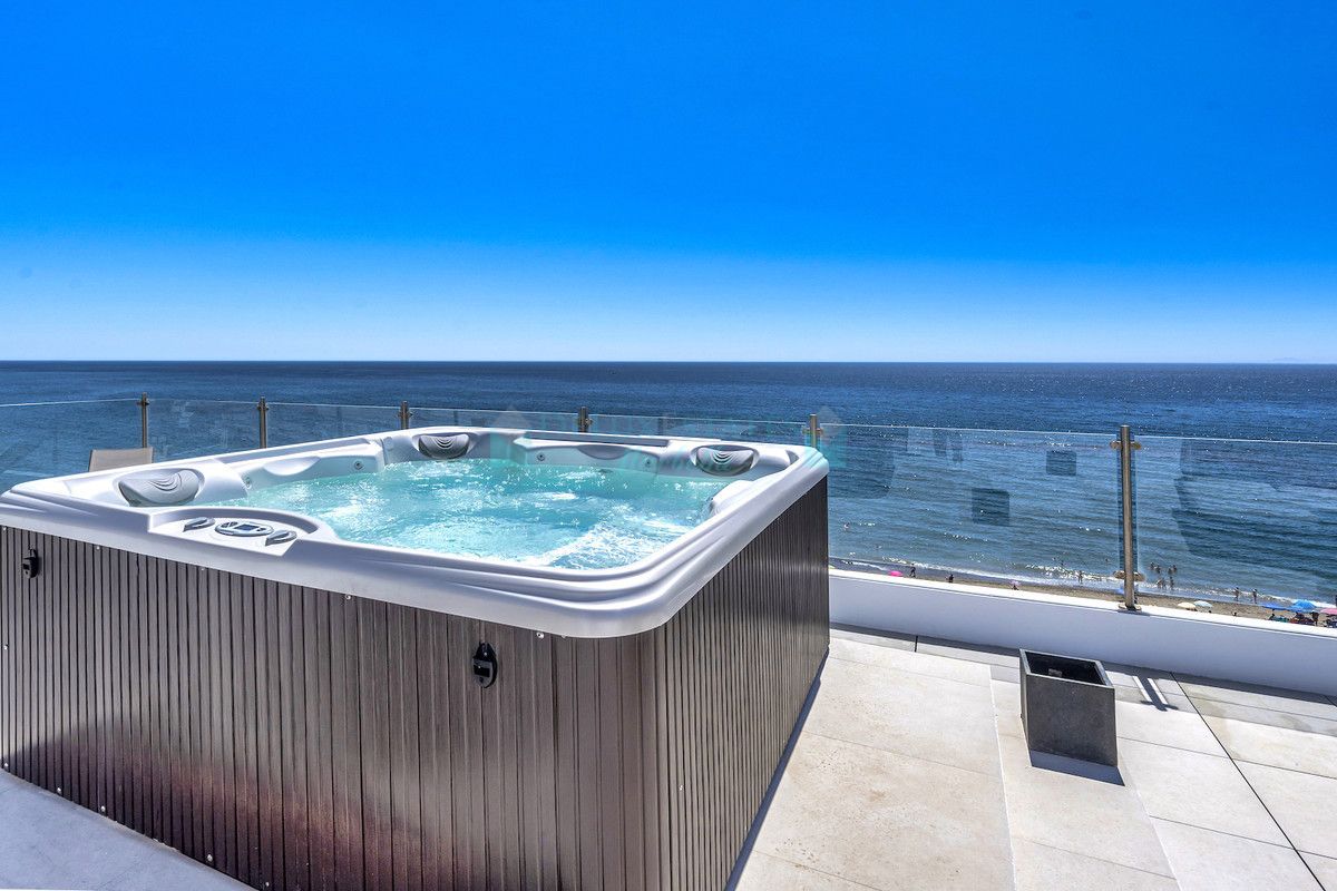 Penthouse for sale in Estepona