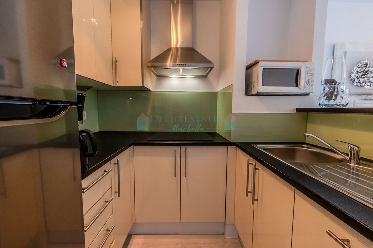 Apartamento en venta en Rio Real, Marbella Este