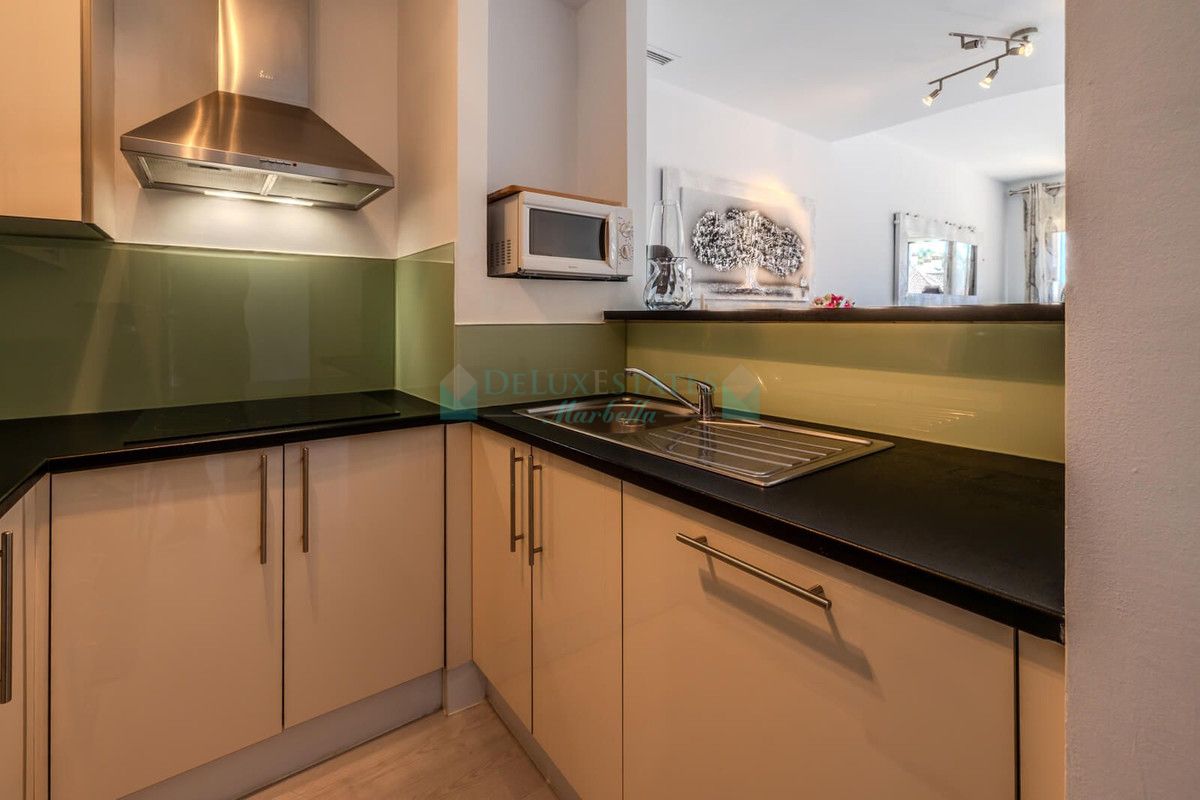 Apartamento en venta en Rio Real, Marbella Este