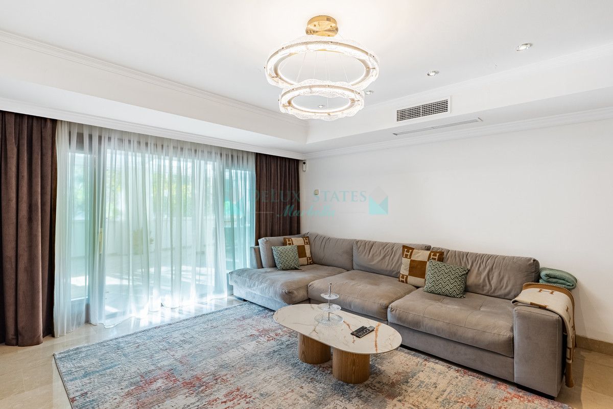 Ground Floor Apartment for sale in Marbella Golden Mile