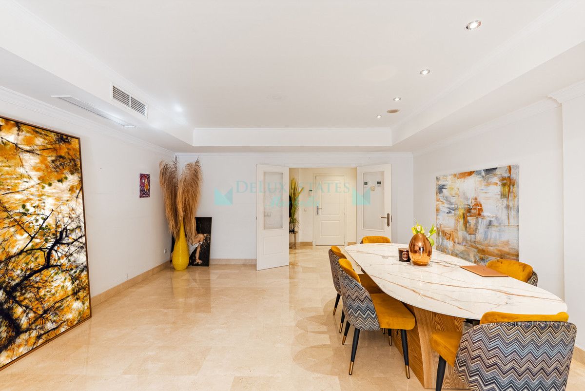 Ground Floor Apartment for sale in Marbella Golden Mile