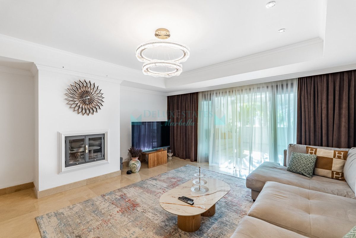 Ground Floor Apartment for sale in Marbella Golden Mile