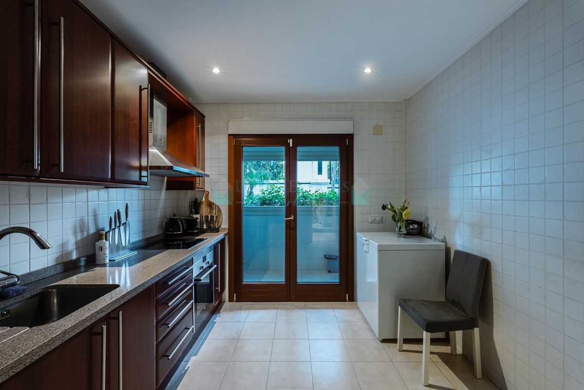 Ground Floor Apartment for sale in Marbella Golden Mile