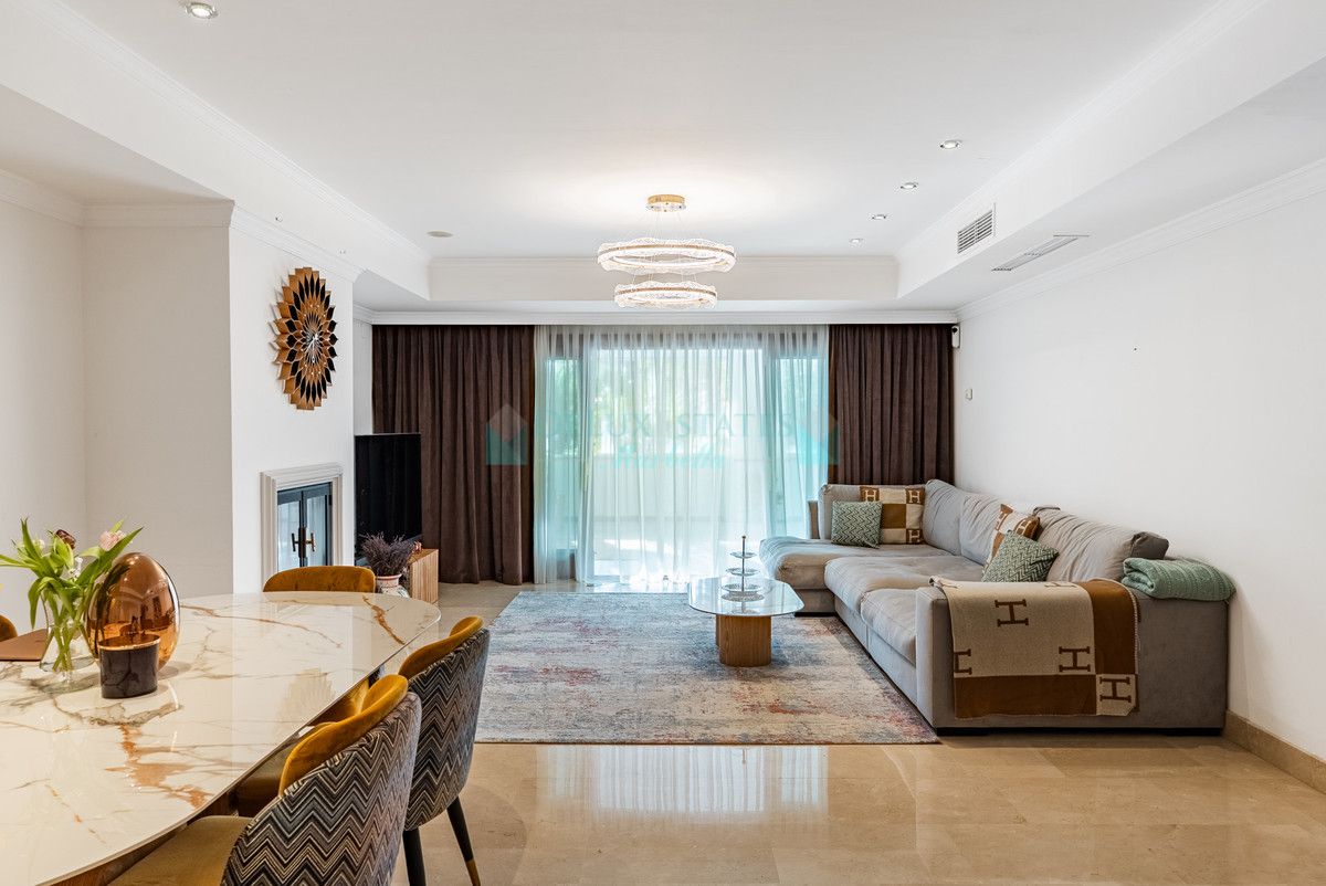 Ground Floor Apartment for sale in Marbella Golden Mile