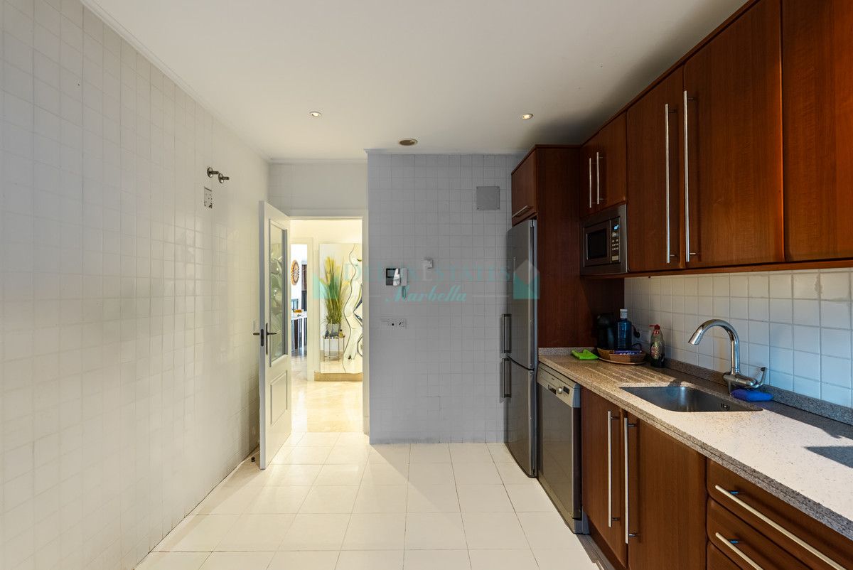 Ground Floor Apartment for sale in Marbella Golden Mile